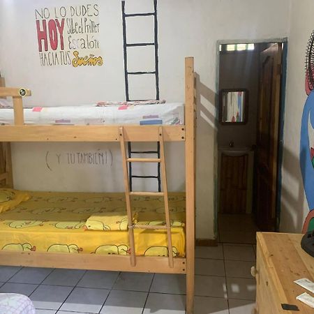 Hostal Mamacucha Монтаньита Экстерьер фото